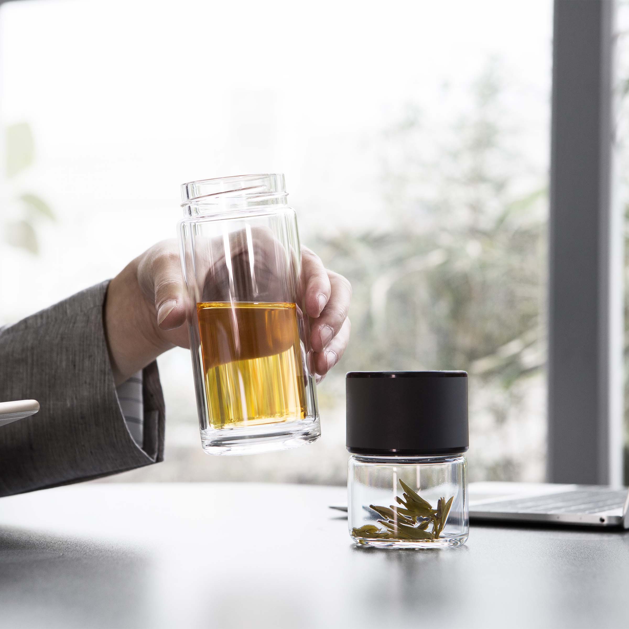 Transparent Tea Flask Nomad Black (238 ml)